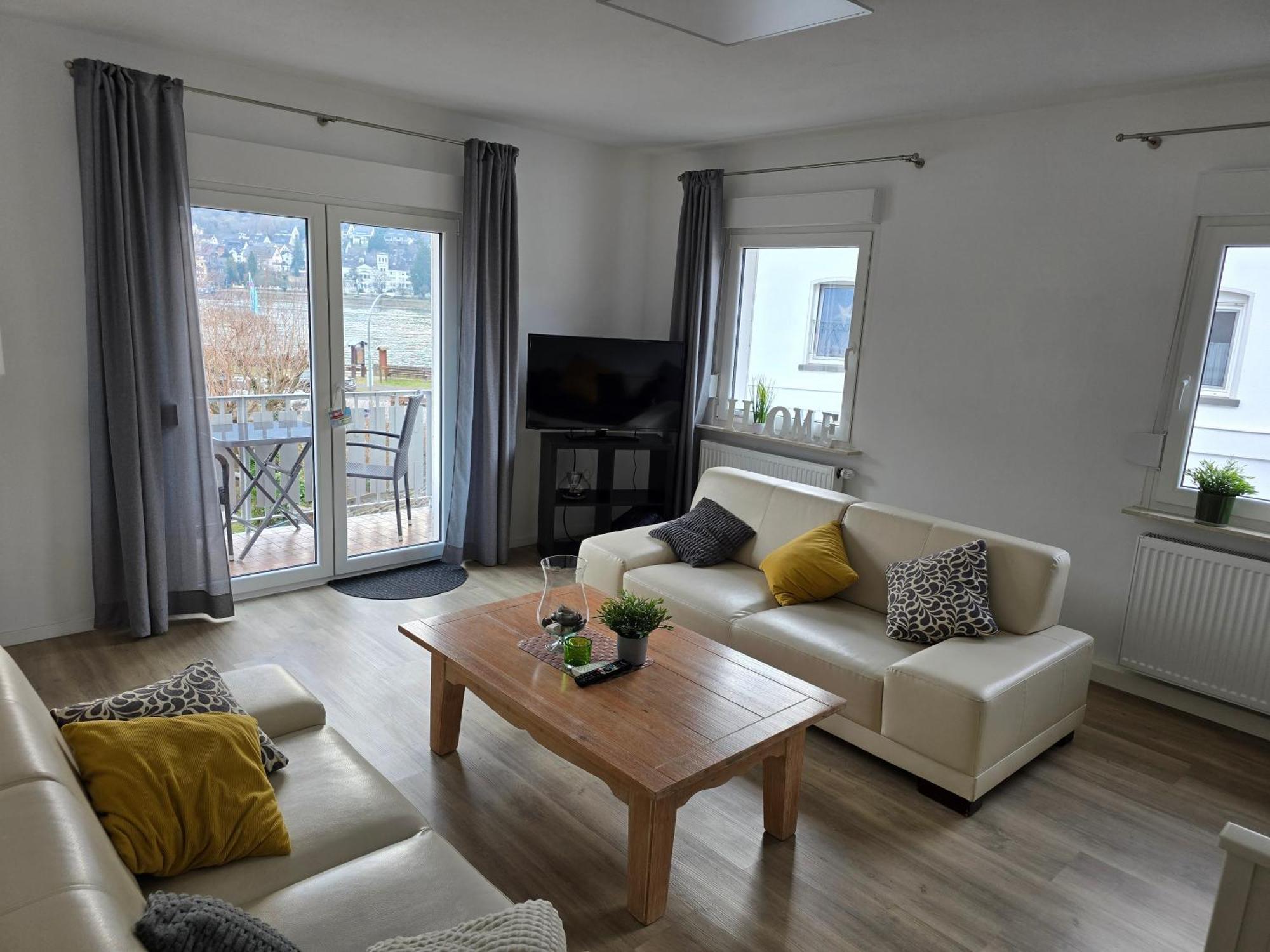 Ferienhaus Steigrhein Filsen Екстериор снимка